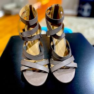 Grayish/Taupe Strappy American Eagle Heels